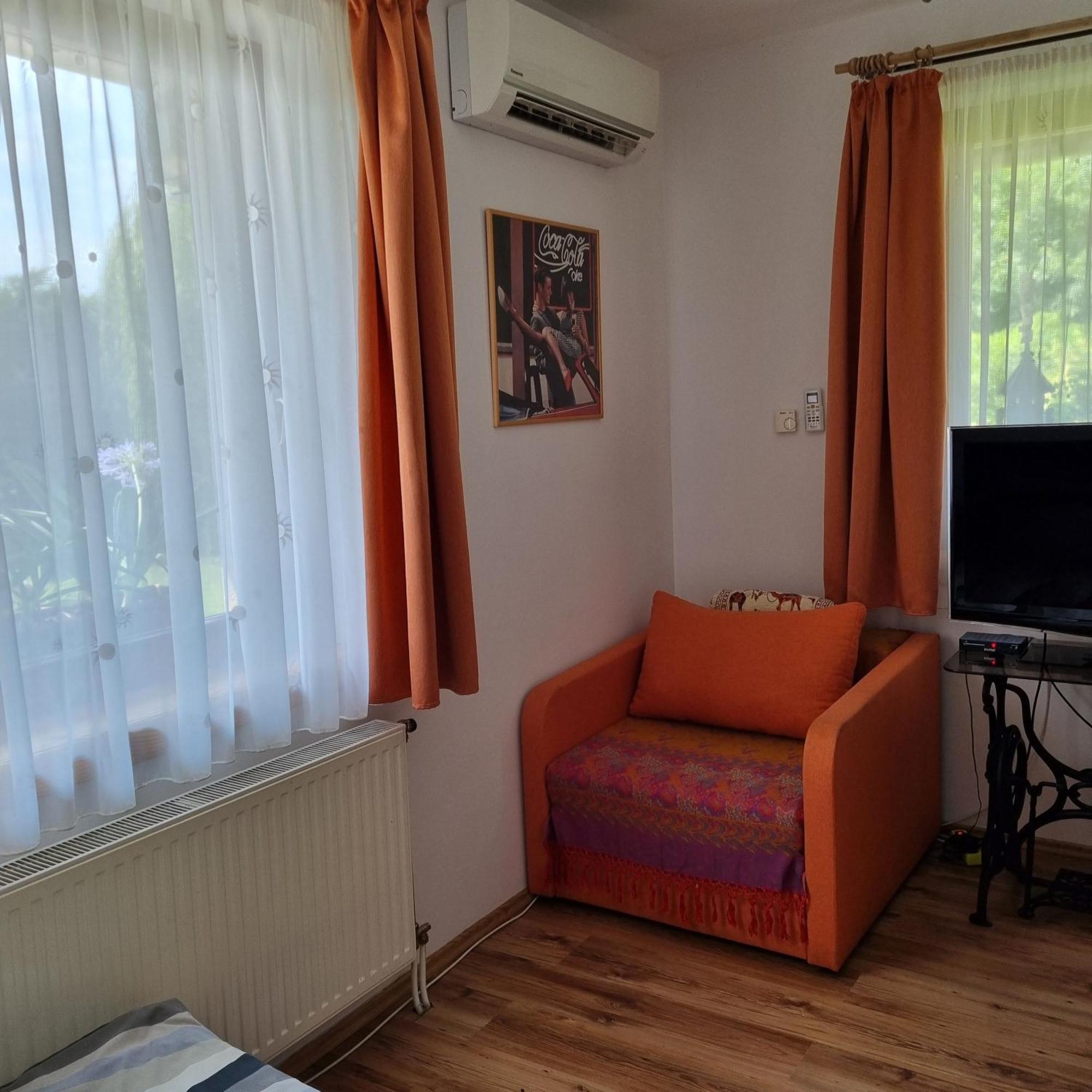 Kertvarosi Apartman Tiszaújváros 外观 照片