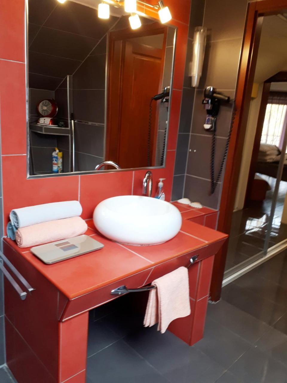 Kertvarosi Apartman Tiszaújváros 外观 照片