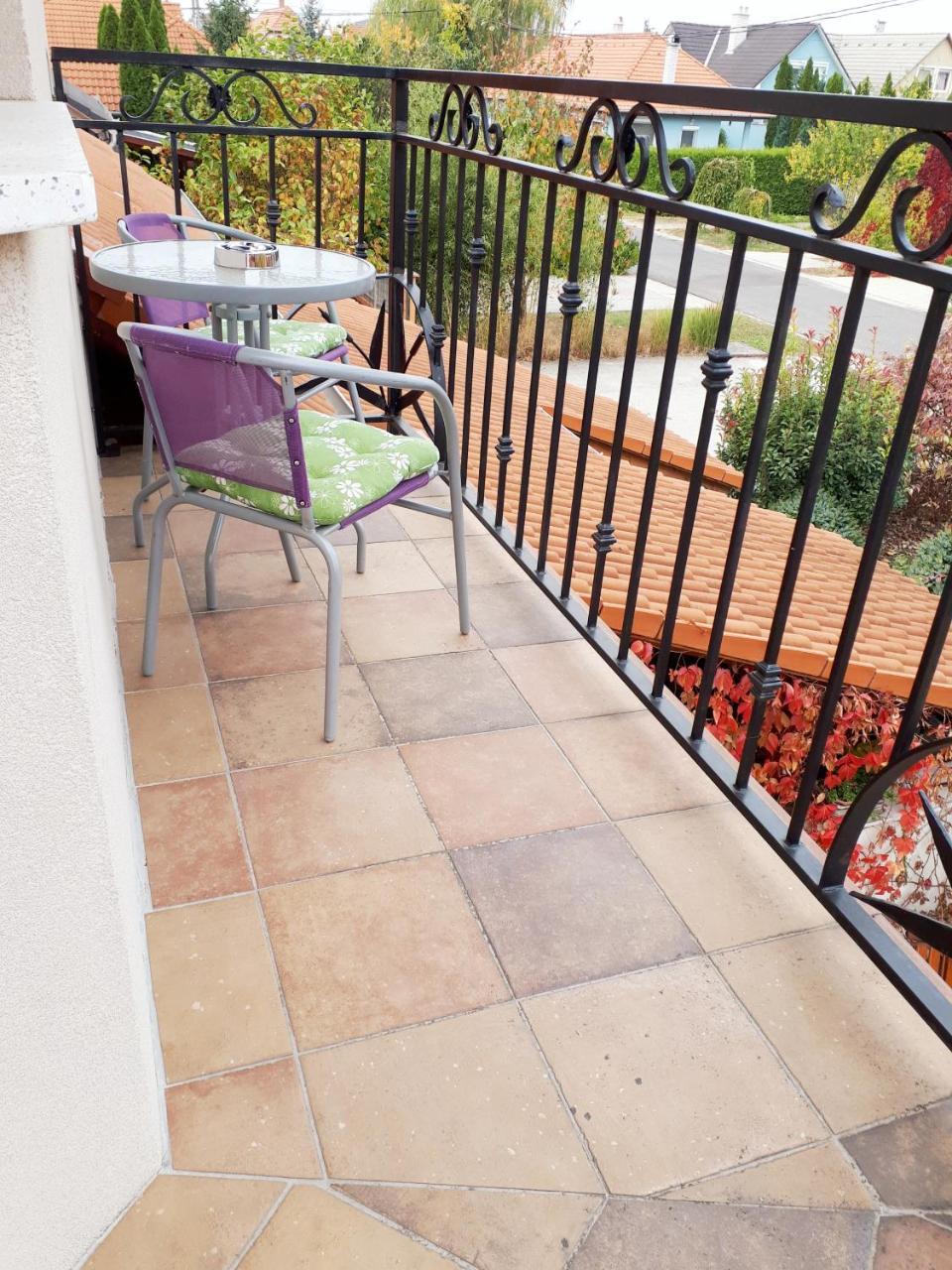 Kertvarosi Apartman Tiszaújváros 外观 照片