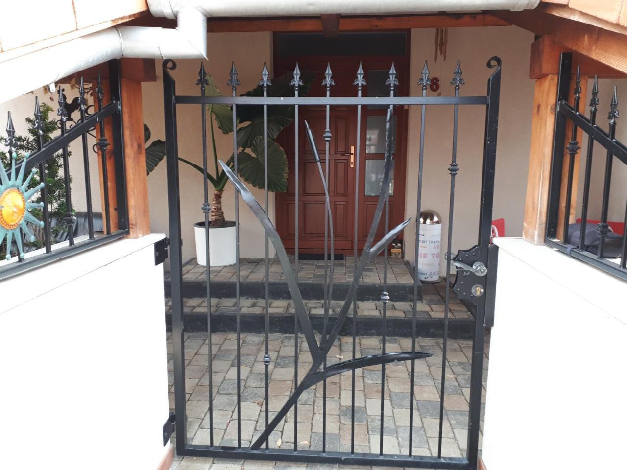 Kertvarosi Apartman Tiszaújváros 外观 照片