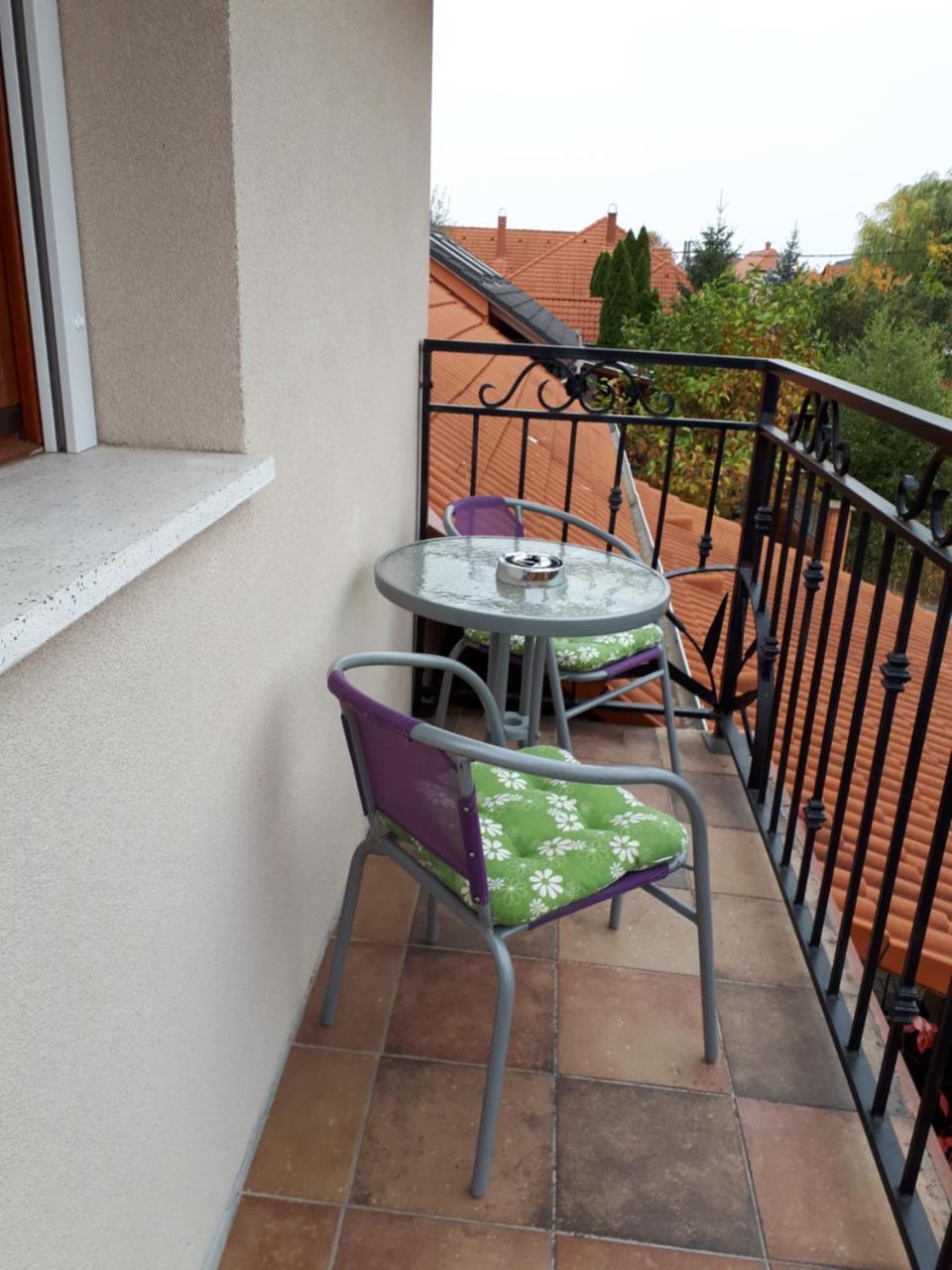 Kertvarosi Apartman Tiszaújváros 外观 照片