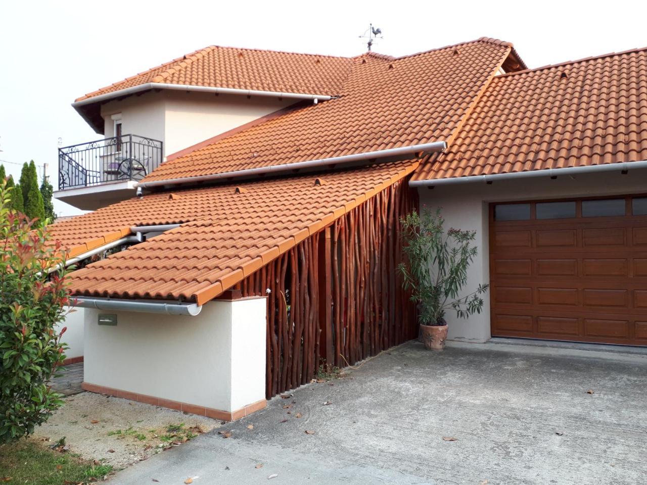 Kertvarosi Apartman Tiszaújváros 外观 照片