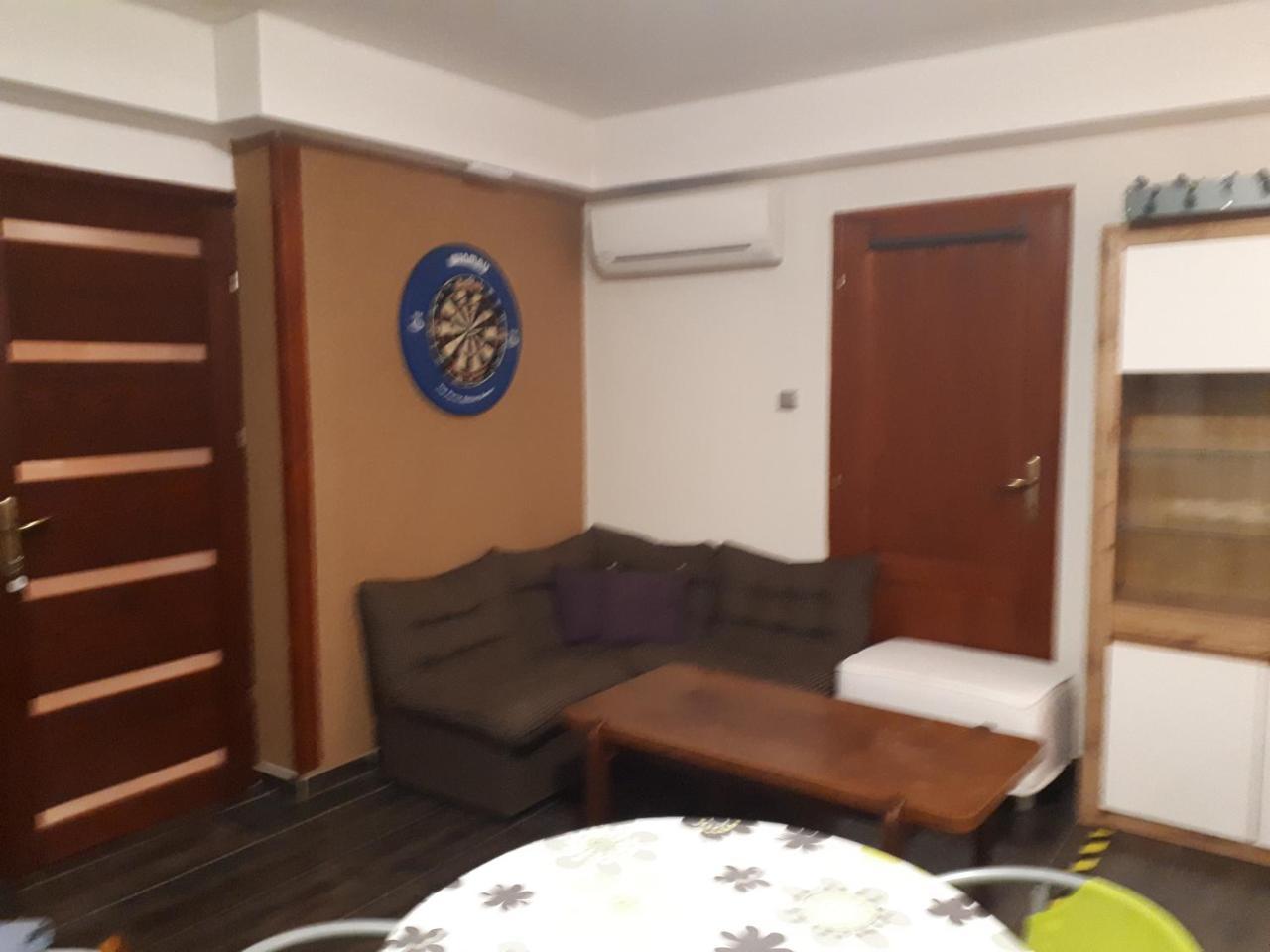 Kertvarosi Apartman Tiszaújváros 外观 照片
