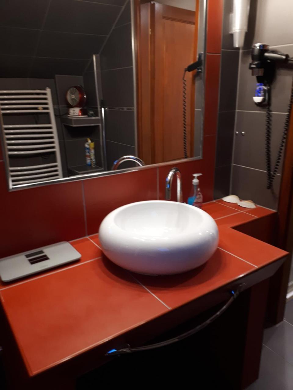 Kertvarosi Apartman Tiszaújváros 外观 照片